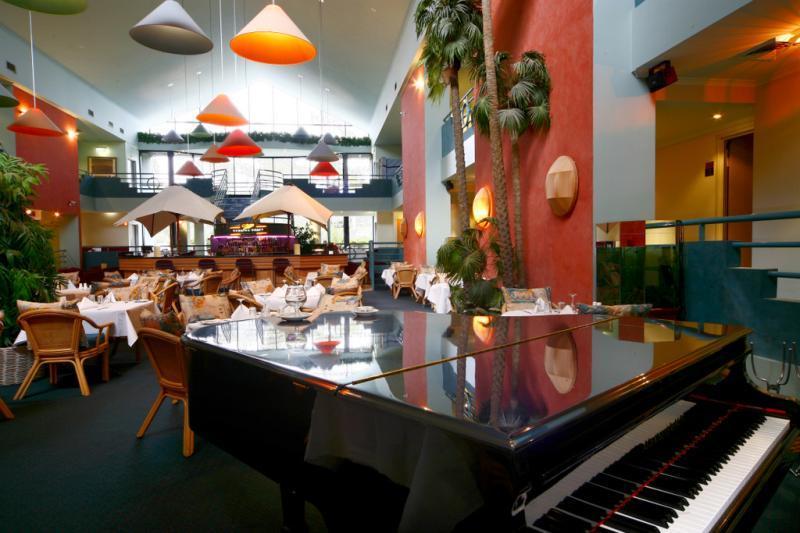 Quality Hotel Manor Mitcham Esterno foto