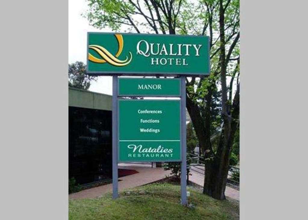 Quality Hotel Manor Mitcham Esterno foto