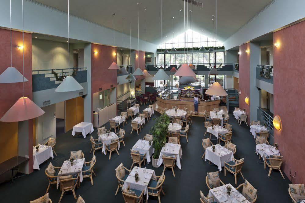 Quality Hotel Manor Mitcham Esterno foto
